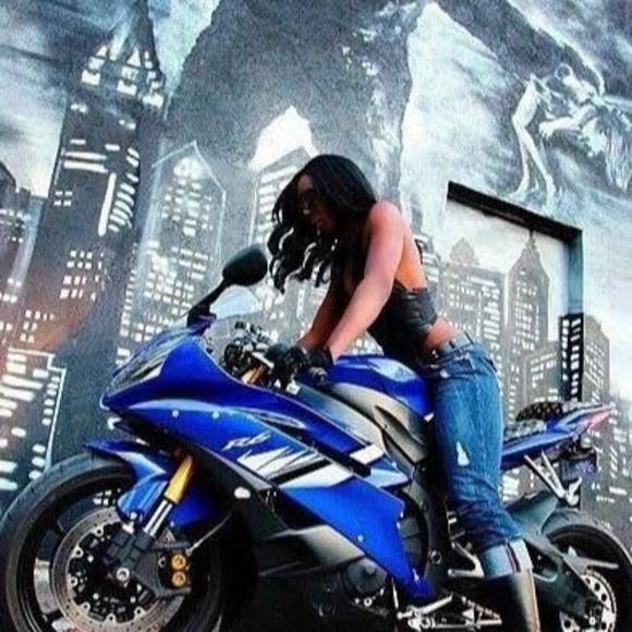 Meet your Posher, Alexandra - Picture 1 of 1